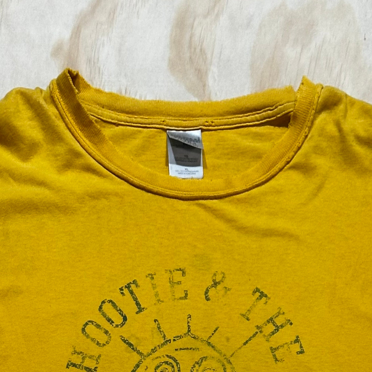 Vintage 1980s Hootie & The Blowfish Yellow Tshirt