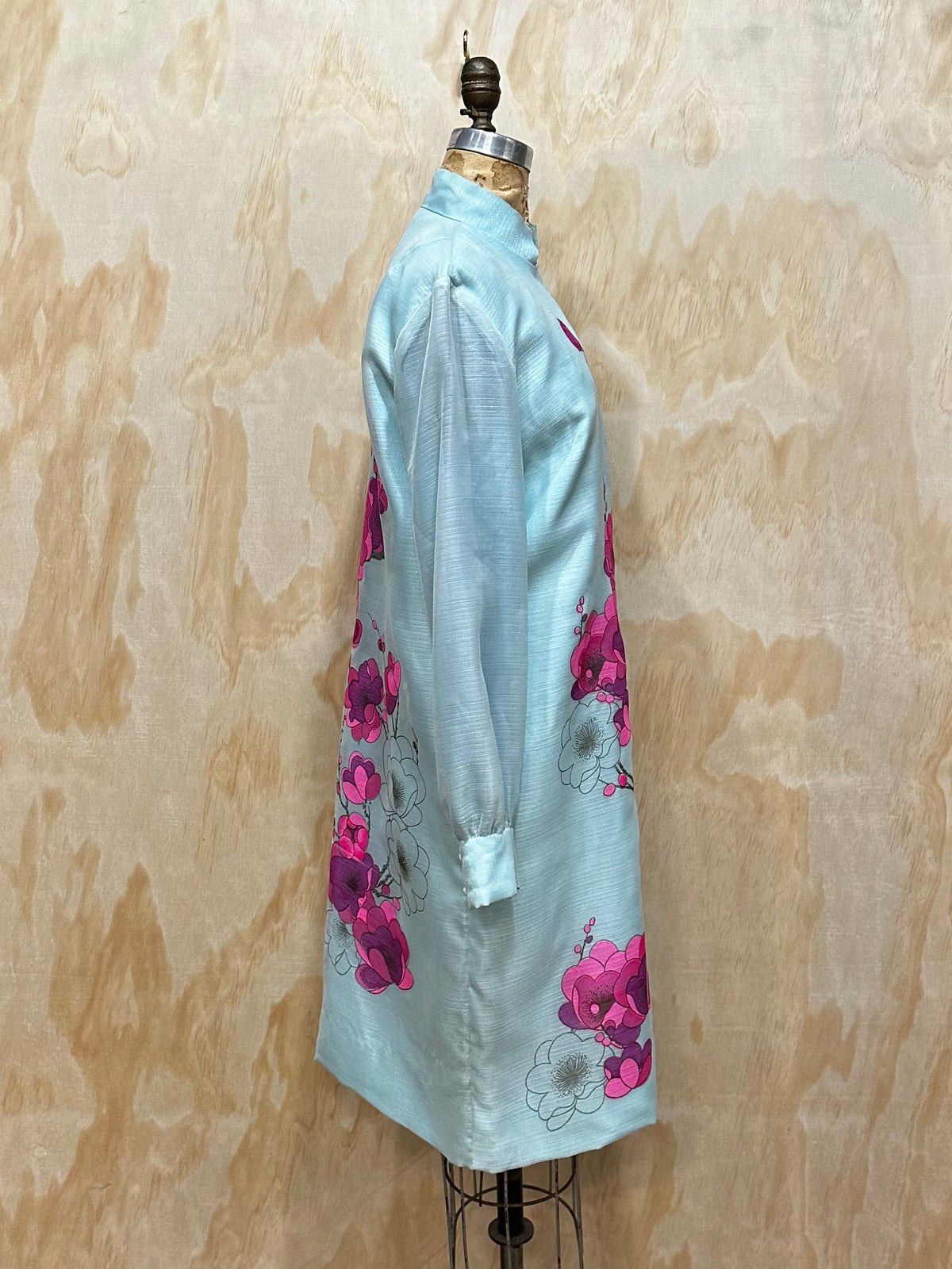 Vintage 1960s Blue floral loose Hawaiian A-line dress Alfred Shaheen