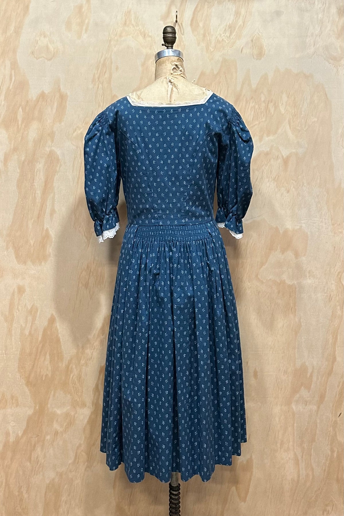 Vintage Dirndl Bavarian Dress • Puff Sleeve Blue Dress