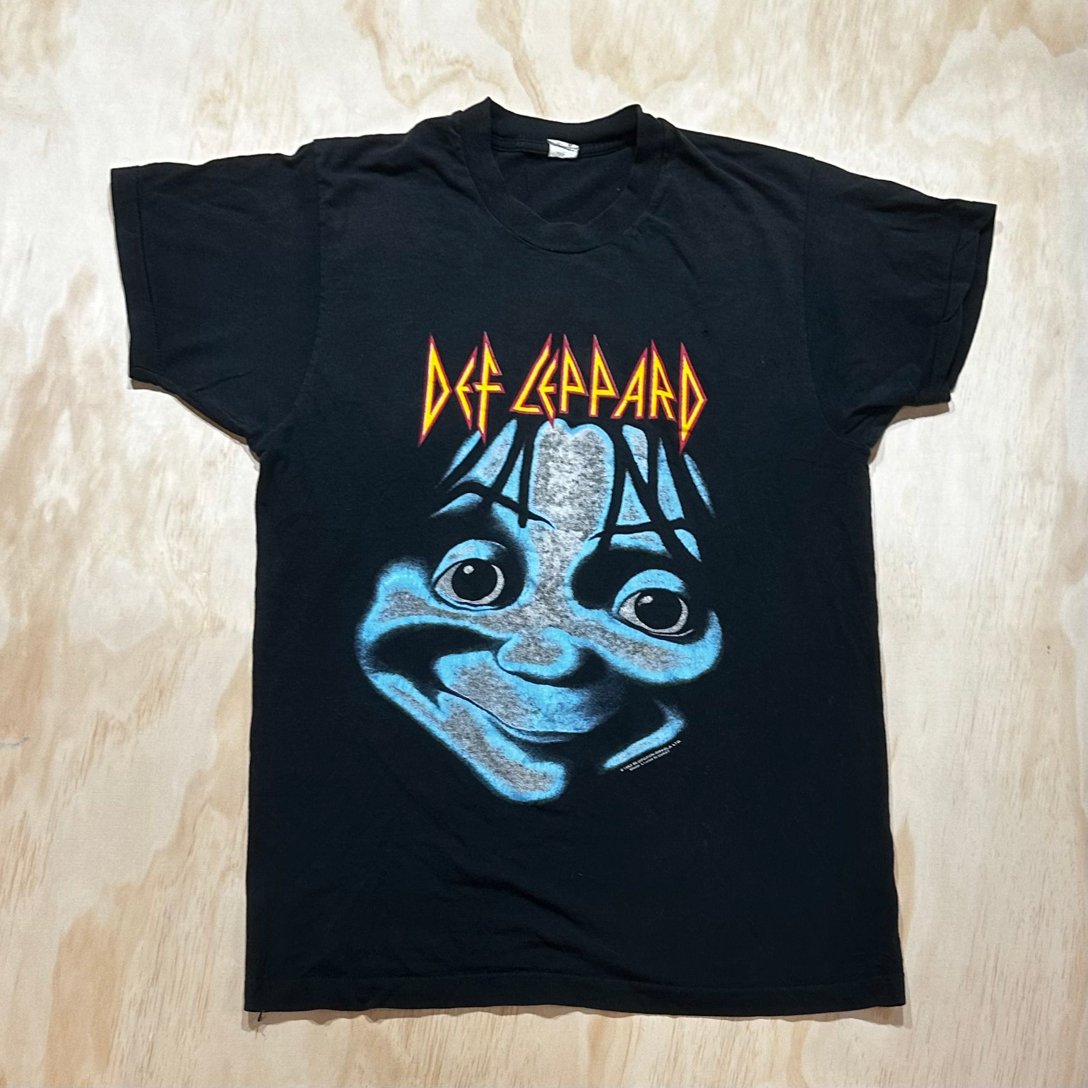 Def leppard fashion band tee