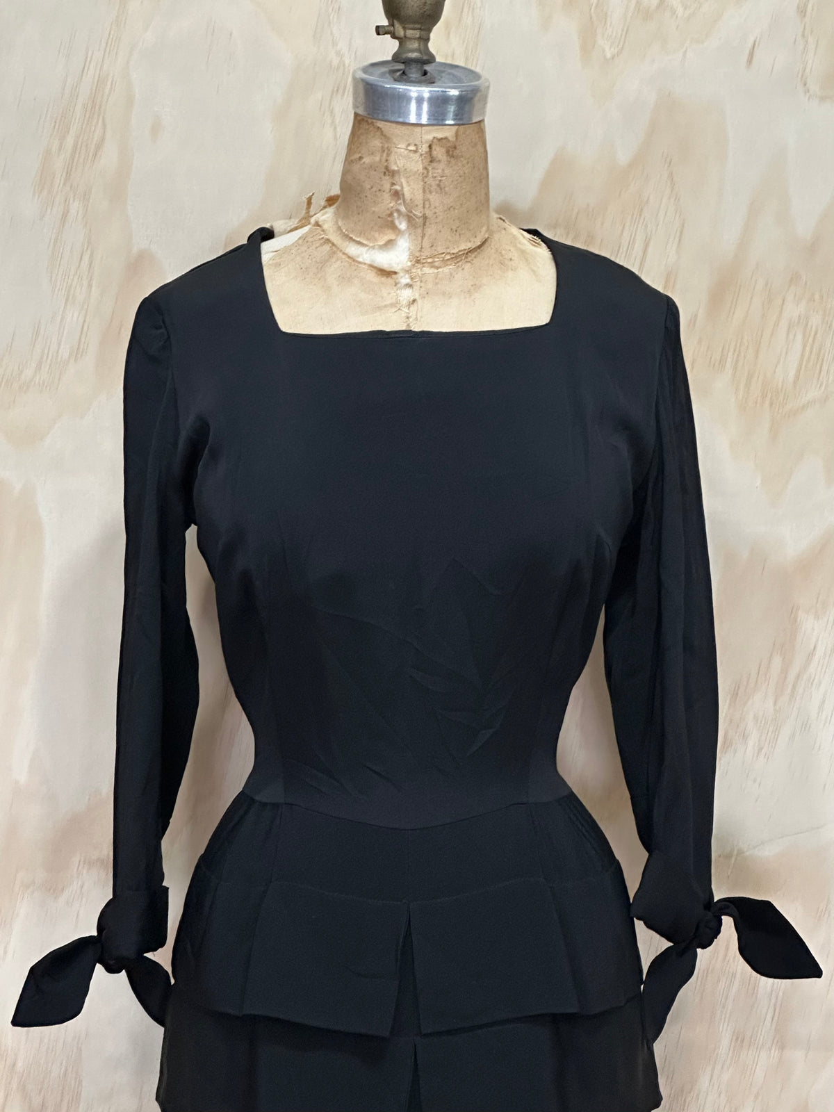 Vintage 50s Black Betty Hartford Dress Fitted Little Black dress fit Mintage Vintage Vintage 50s Black Betty Hartford Dress Fitted Little Black dress fit Mintage Vintage