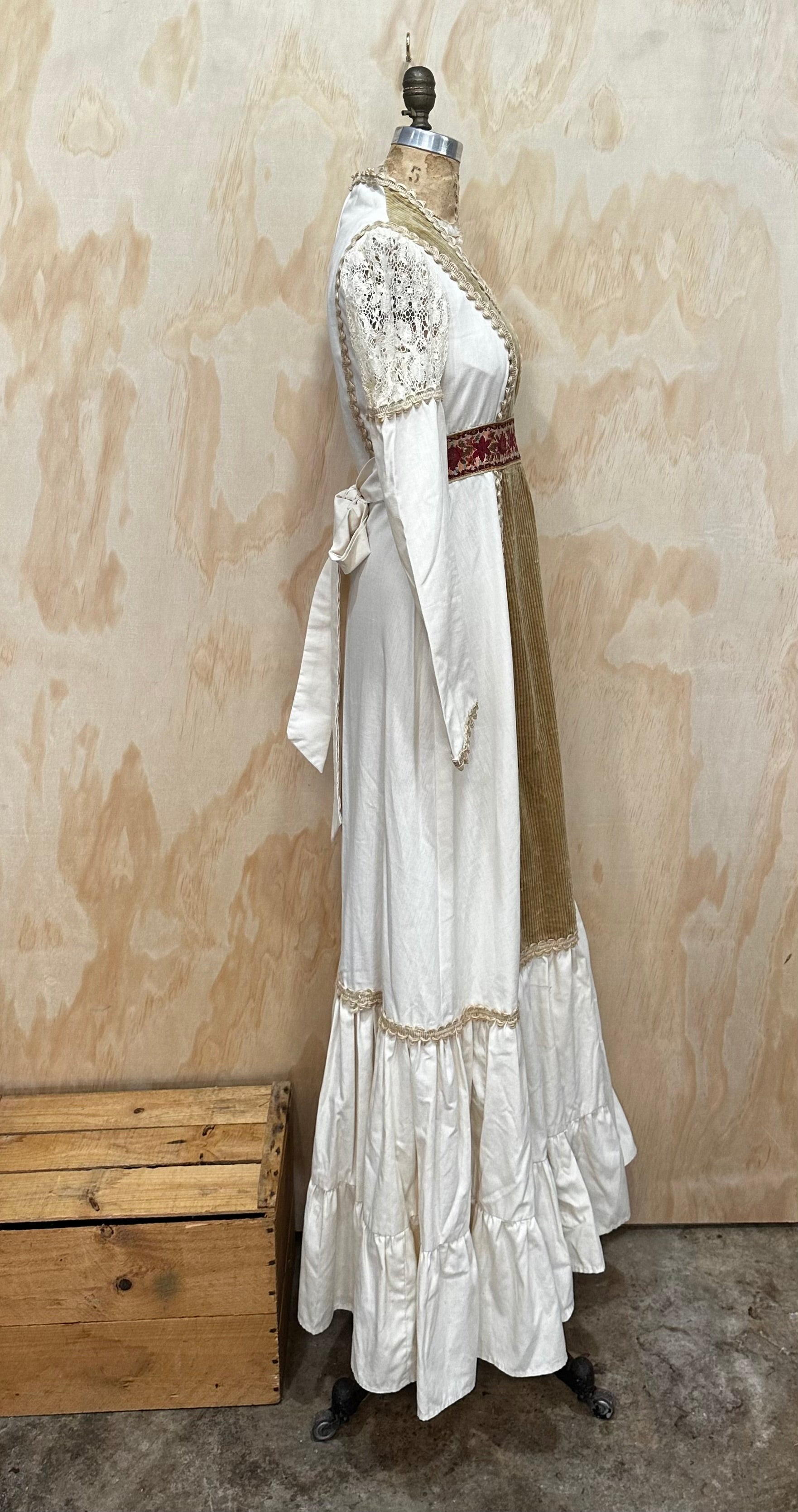 Vintage 70's Gunne Sax by Jessica • Bohemian Prairie Dress
