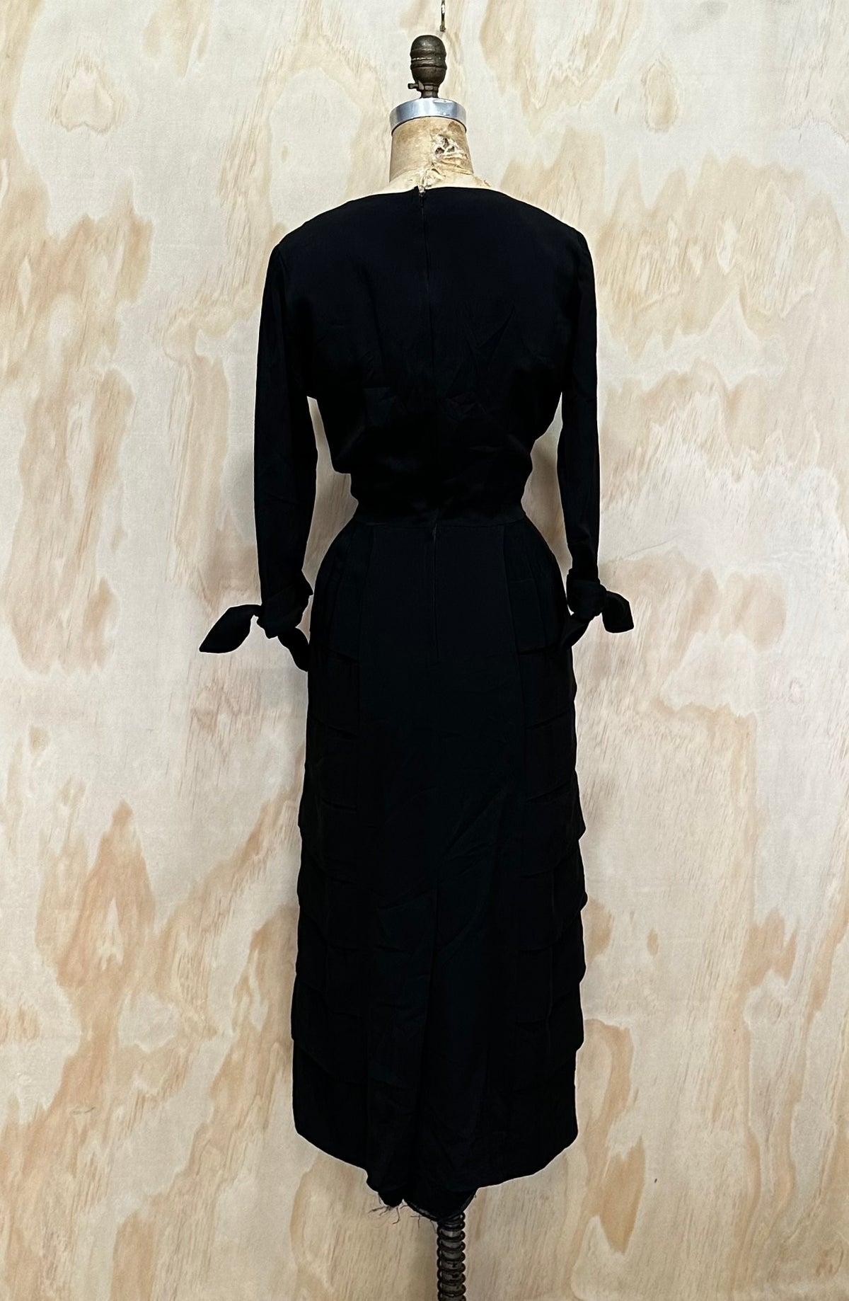 Vintage 50s Black Betty Hartford Dress Fitted Little Black dress fit Mintage Vintage Vintage 50s Black Betty Hartford Dress Fitted Little Black dress fit Mintage Vintage