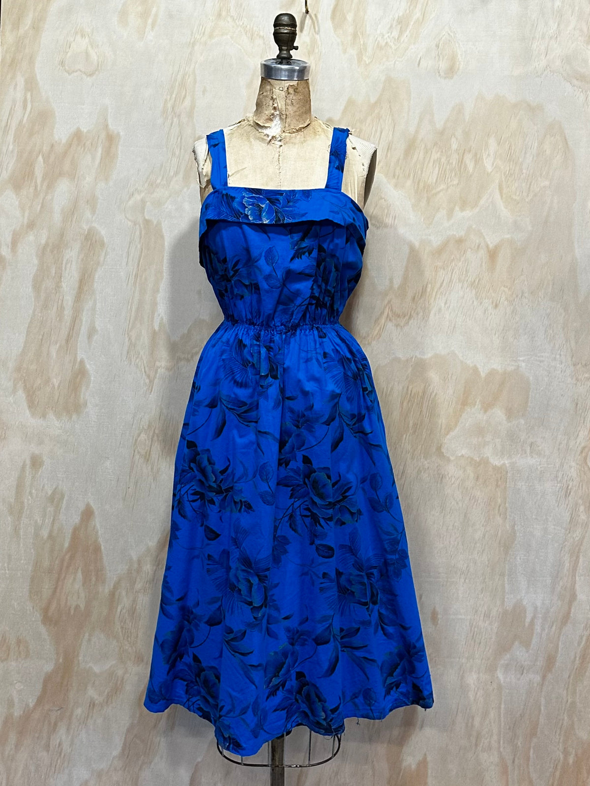 Vintage 50s Blue Floral Hawaiian Novelty Print Dress