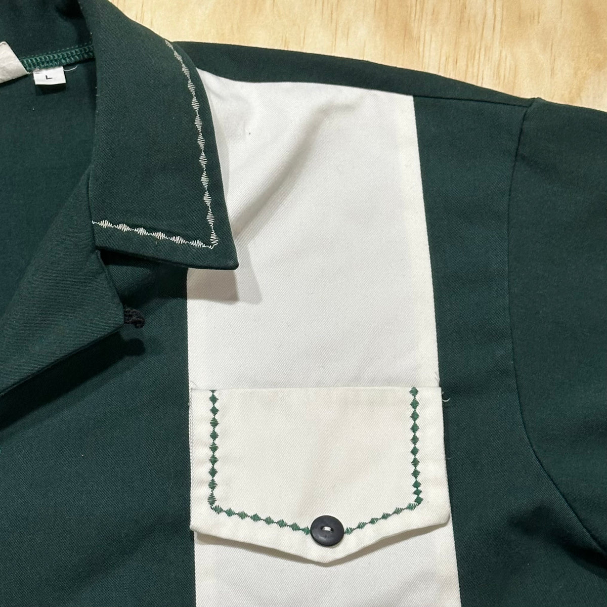 Vintage 50s Rockabilly Bowling Shirt • Retro Green and White • Double pocket • Chain Stitch