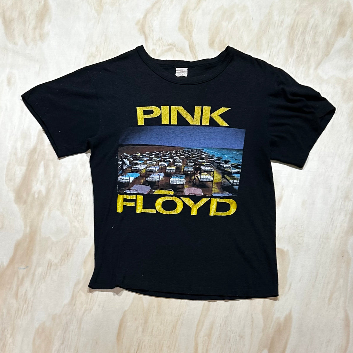 Vintage 1980s Pink Floyd World Tour '87 'A Momentary Lapse Of Reason' T-Shirt