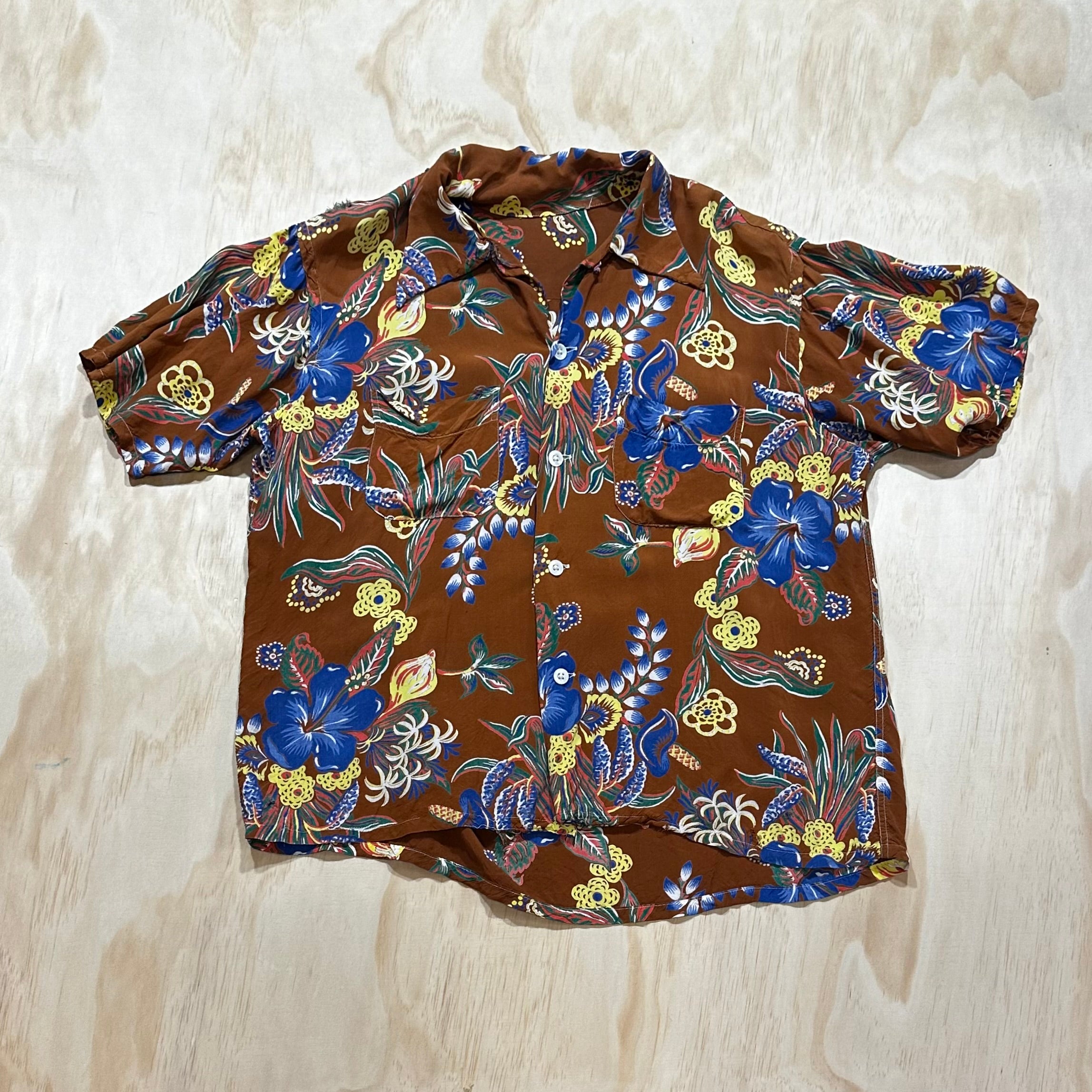 Vintage 1950 Hawaiian Shirt • Silk Hawaiian Shirt • Novelty Print