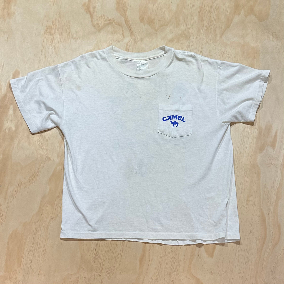 Vintage 90s Camel Tobacco Tee • A pack of camels • Pocket • Single Stitch